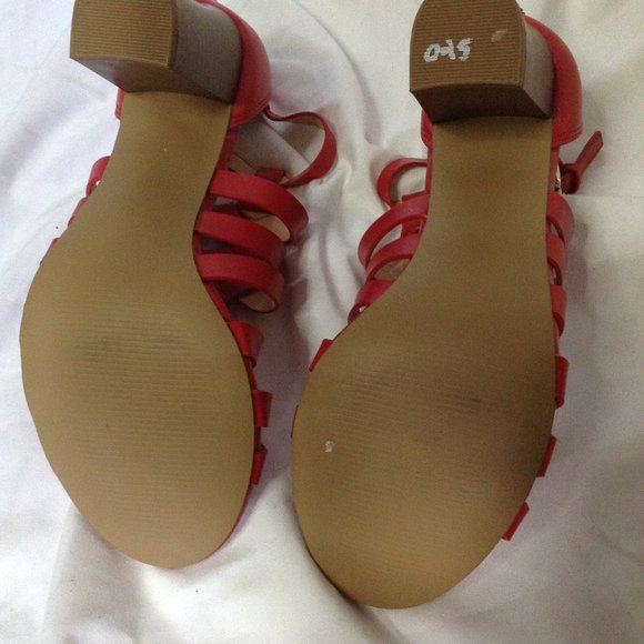 Ruby red cross up dsw shoe - Picture 5 of 7